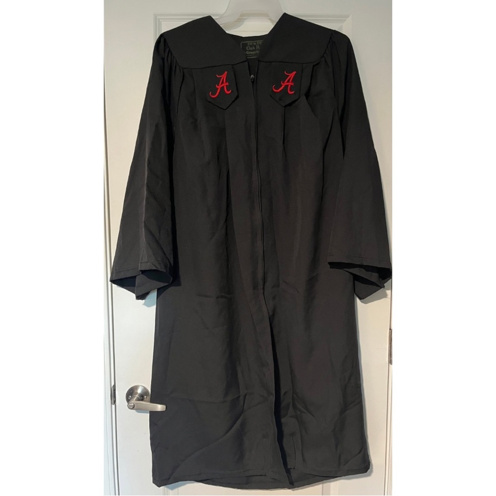 University of Alabama Graduation Gown - 5’6” to 5’8”